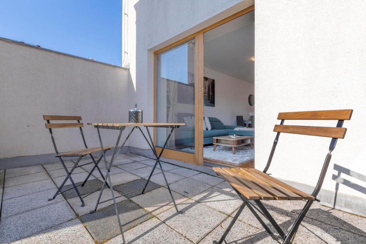 Ferienwohnung Urban Elegance Retreat Pressburg Exterior foto